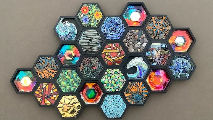Picking Up The Pieces – Mosaic exhibition 2021 – Hexagons