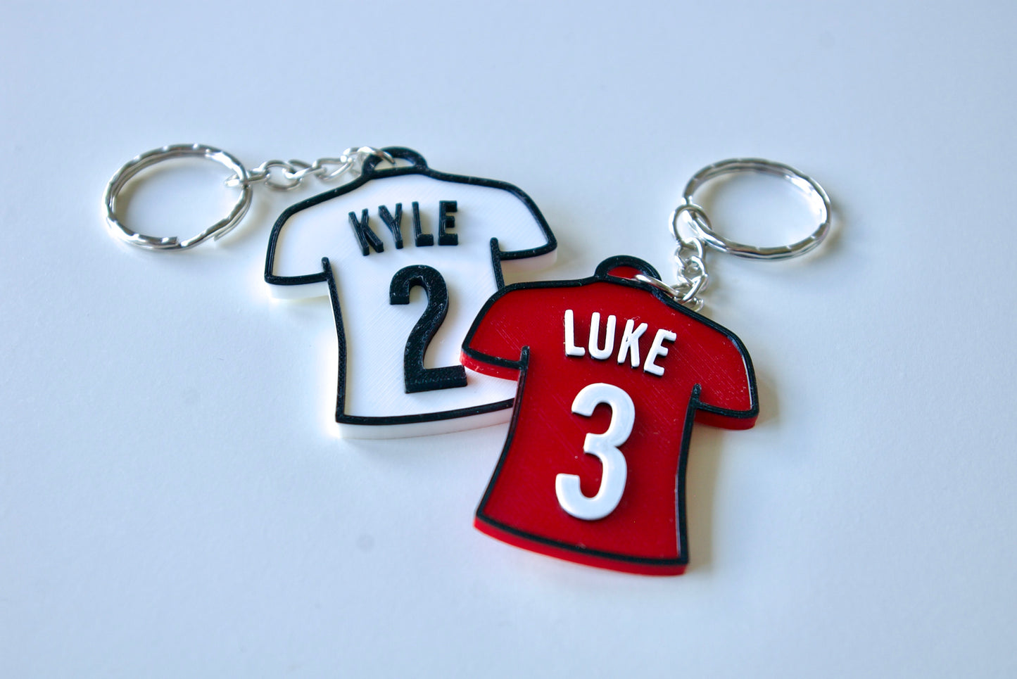 Personalised Football Shirt keychain – add a name and number, choose the colours!