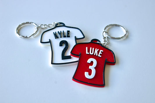 Personalised Football Shirt keychain – add a name and number, choose the colours!