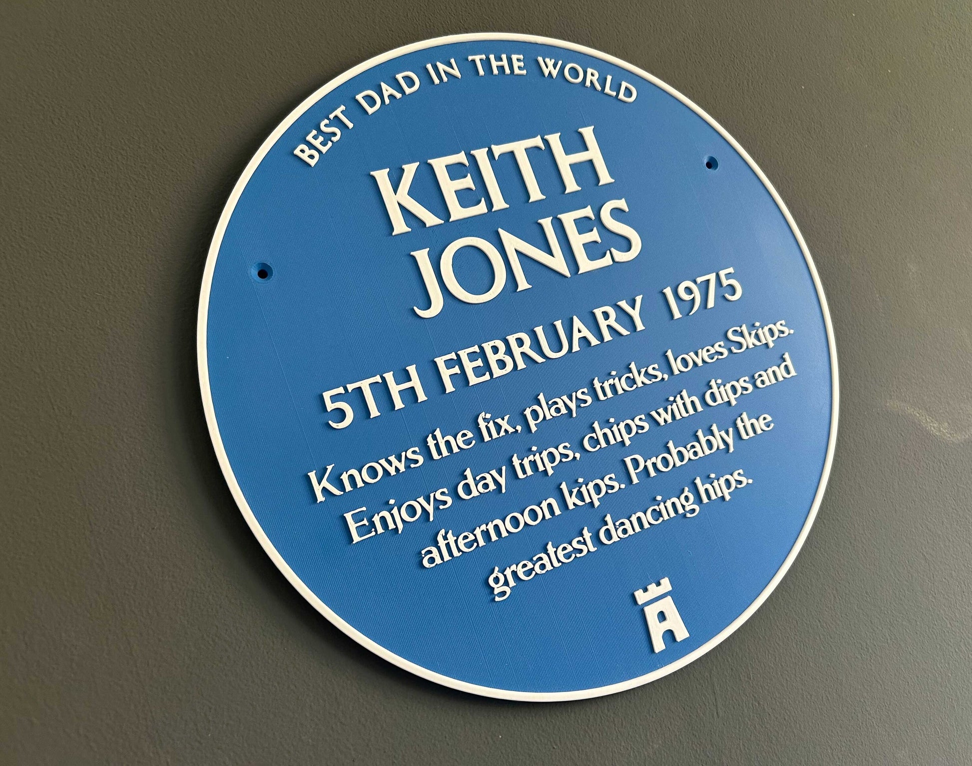 Blue Heritage Plaque XXL size ideal for birthday, retirement, friendship gift with raised 3d letters – a HUGE 300mm diameter Blue Plaque